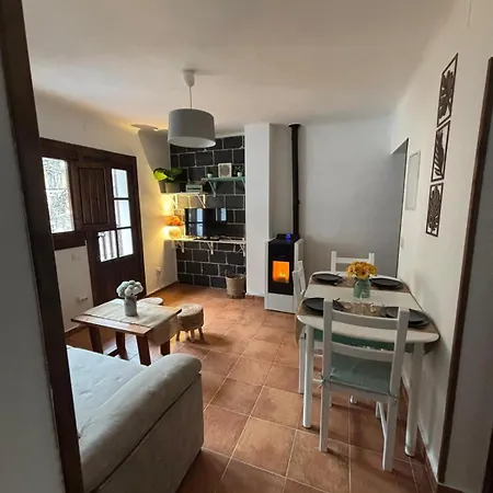 El Castano Apartment *